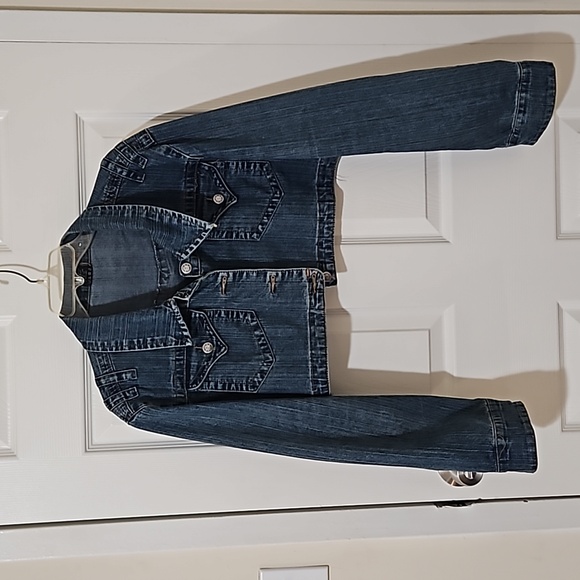 Women's Cropped Denim Jacket Button Down - Picture 1 of 5